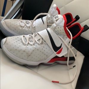 Lebron 14 (Red Black and white) Size 9 Men’s US